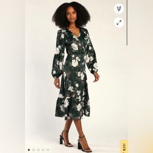 NWT Sensationally So Emerald Green Floral Print Wrap Midi Dress